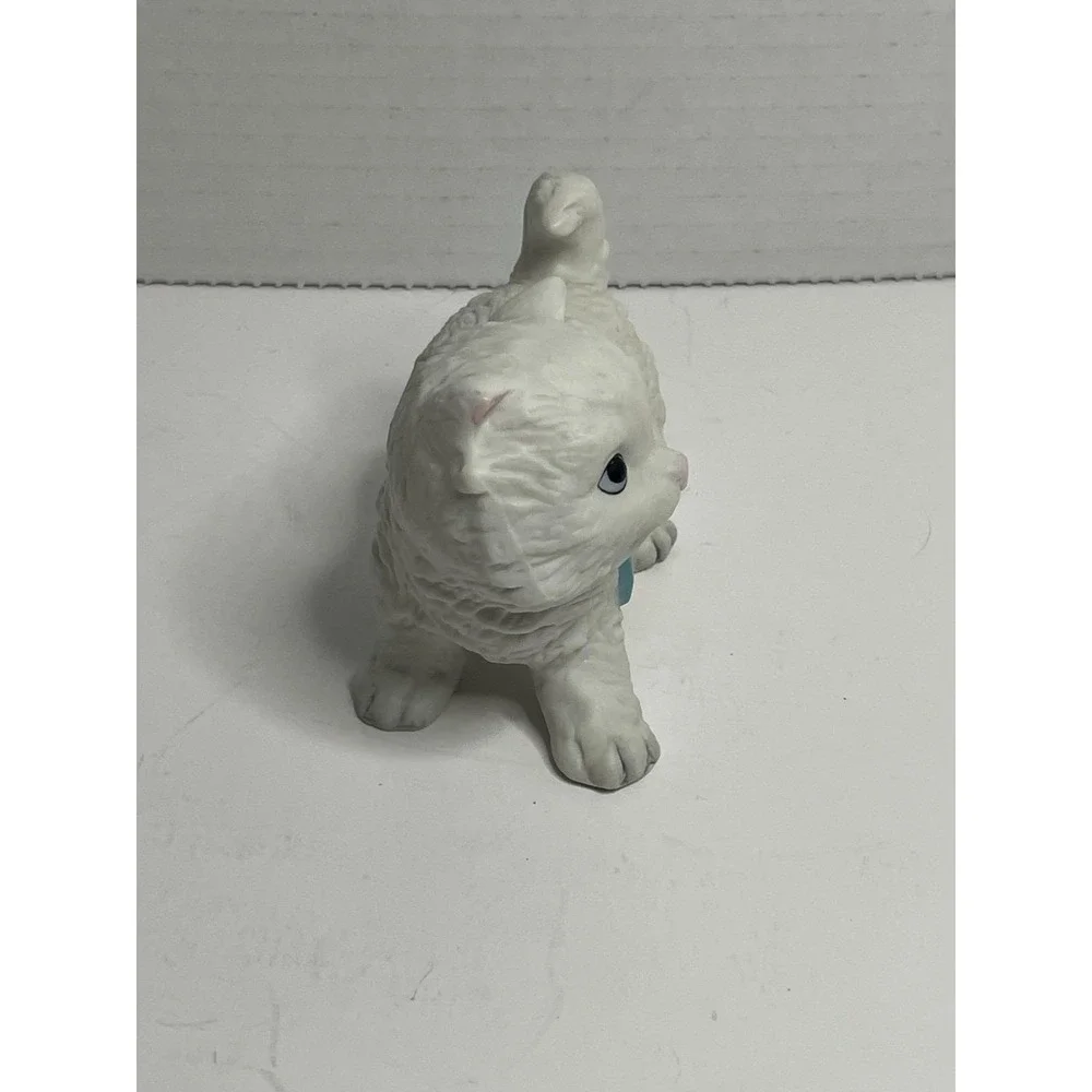 White Standing Homco 3 3/4